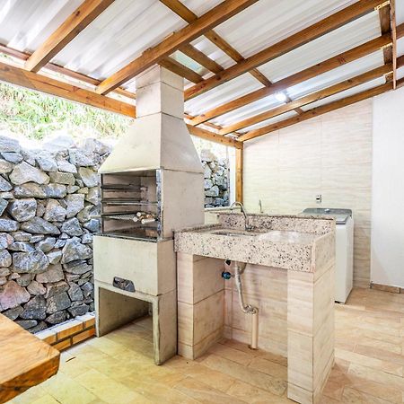 Residencial Com Piscina Possui Jacuzzi Aquecida Com Hidromassagem Villa Bombinhas Buitenkant foto