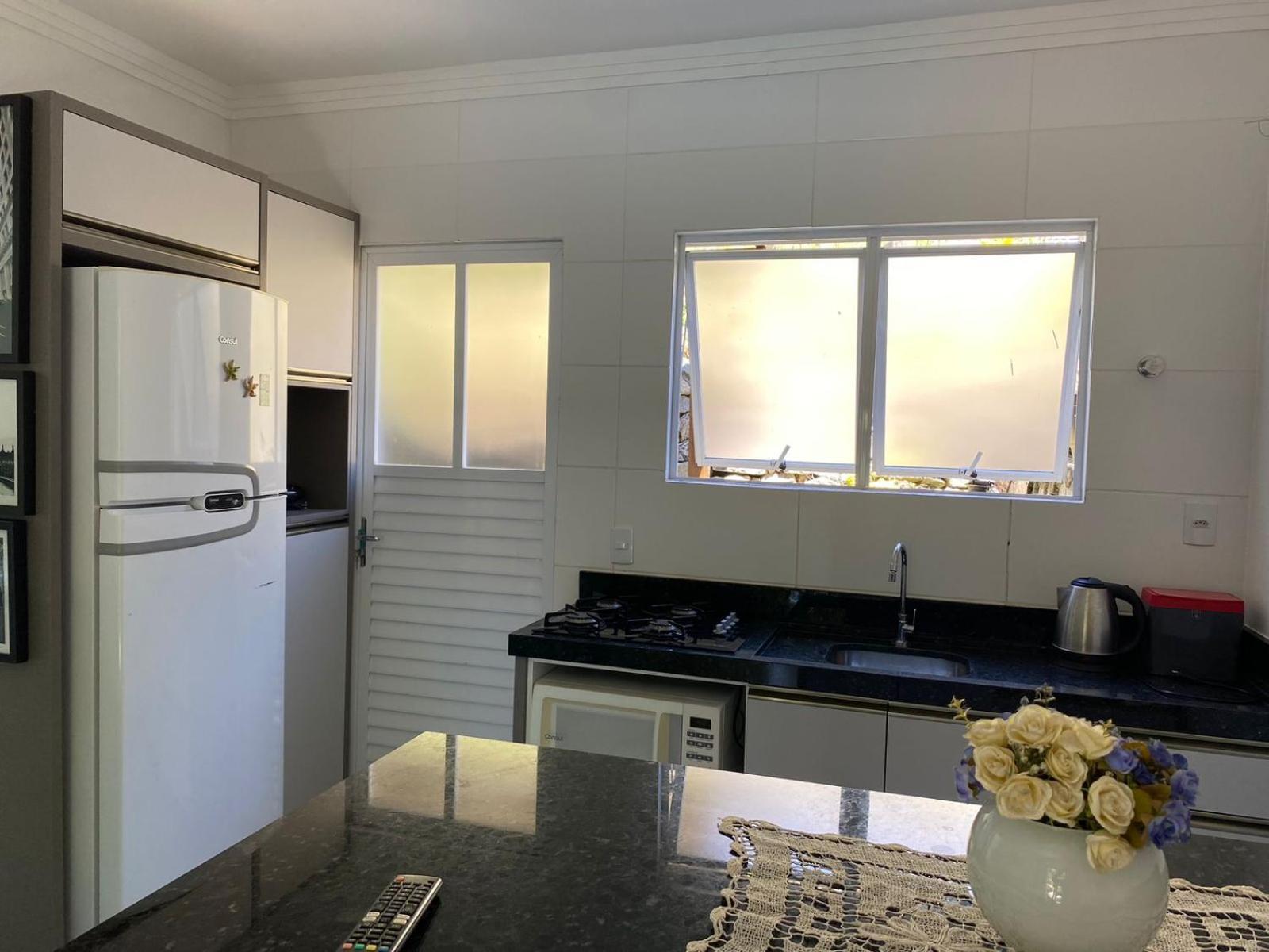 Residencial Com Piscina Possui Jacuzzi Aquecida Com Hidromassagem Villa Bombinhas Buitenkant foto