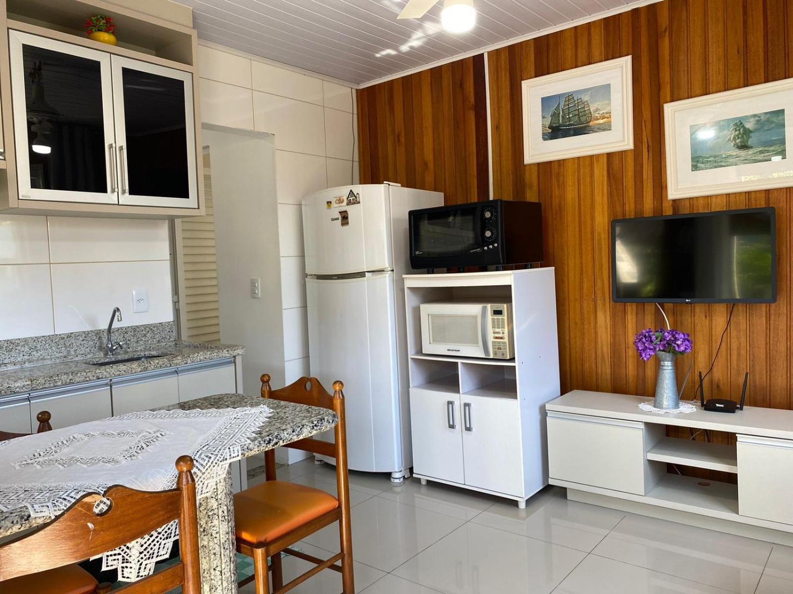 Residencial Com Piscina Possui Jacuzzi Aquecida Com Hidromassagem Villa Bombinhas Buitenkant foto