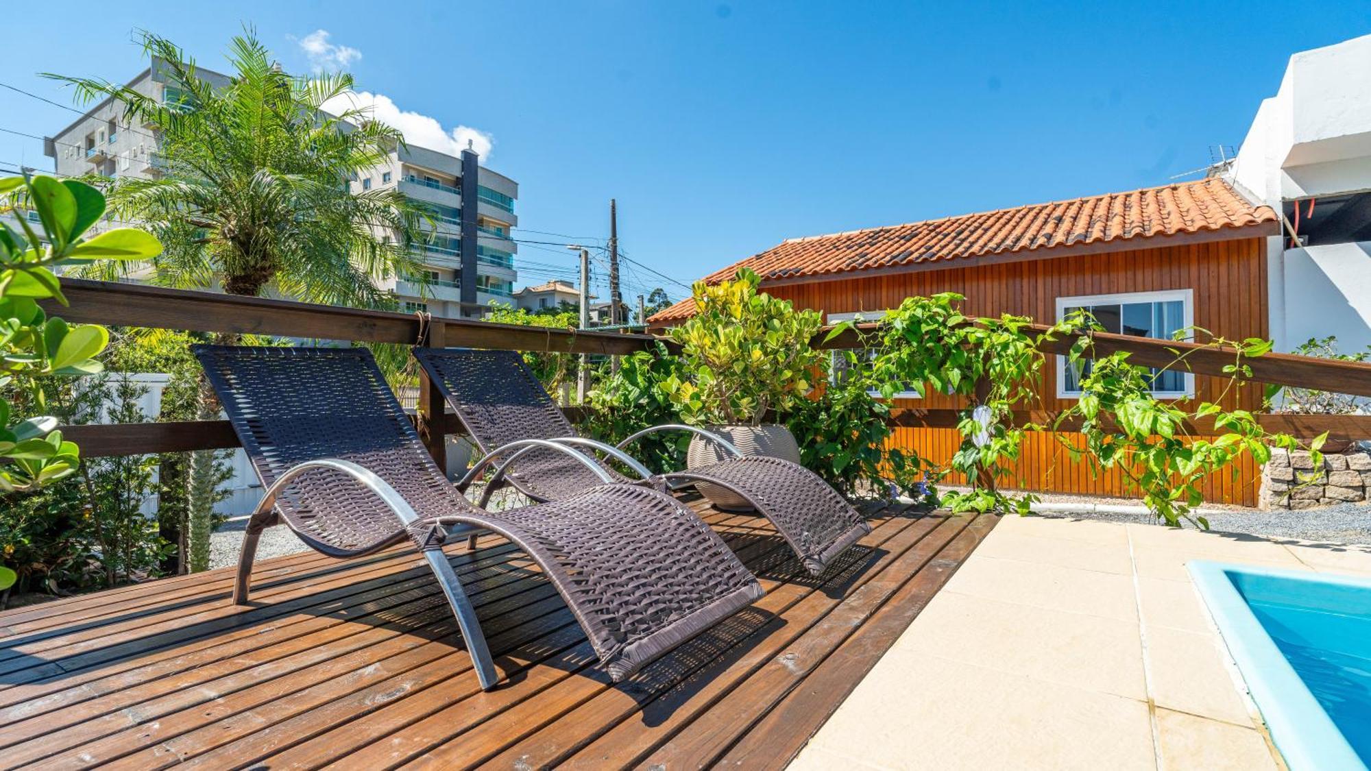 Residencial Com Piscina Possui Jacuzzi Aquecida Com Hidromassagem Villa Bombinhas Buitenkant foto