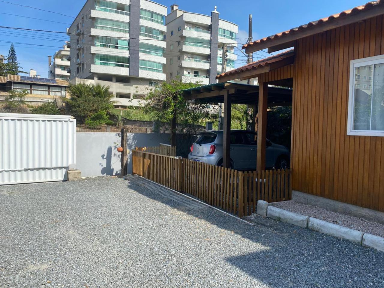 Residencial Com Piscina Possui Jacuzzi Aquecida Com Hidromassagem Villa Bombinhas Buitenkant foto