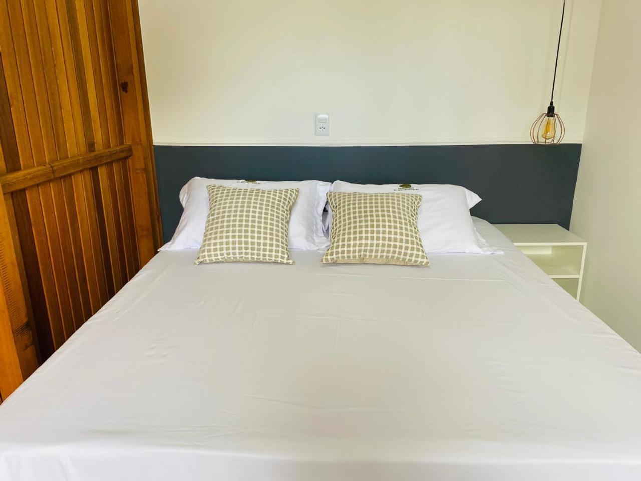 Residencial Com Piscina Possui Jacuzzi Aquecida Com Hidromassagem Villa Bombinhas Buitenkant foto