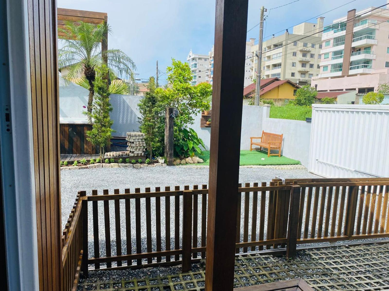 Residencial Com Piscina Possui Jacuzzi Aquecida Com Hidromassagem Villa Bombinhas Buitenkant foto