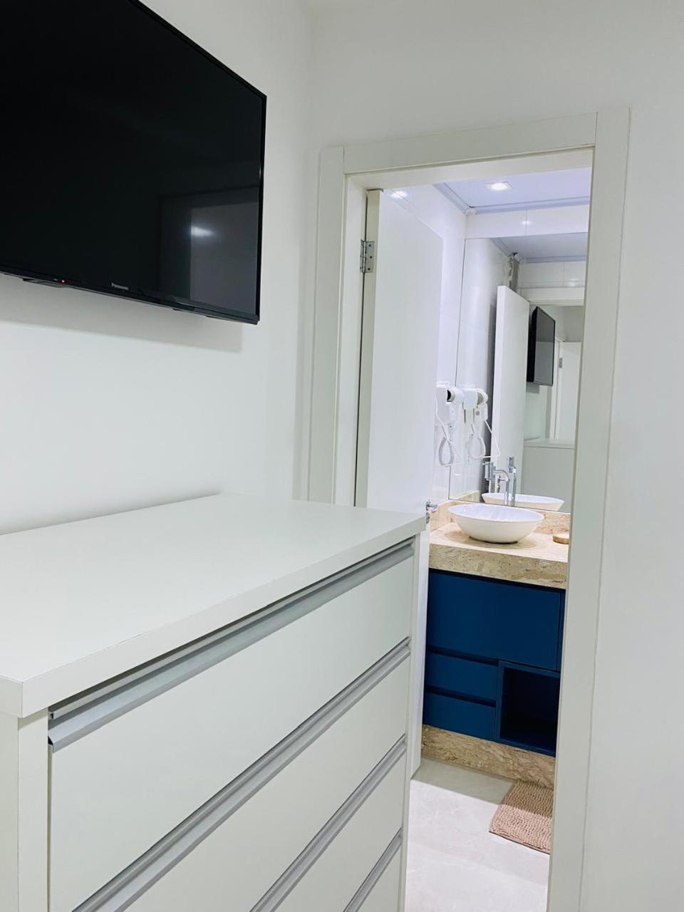 Residencial Com Piscina Possui Jacuzzi Aquecida Com Hidromassagem Villa Bombinhas Buitenkant foto